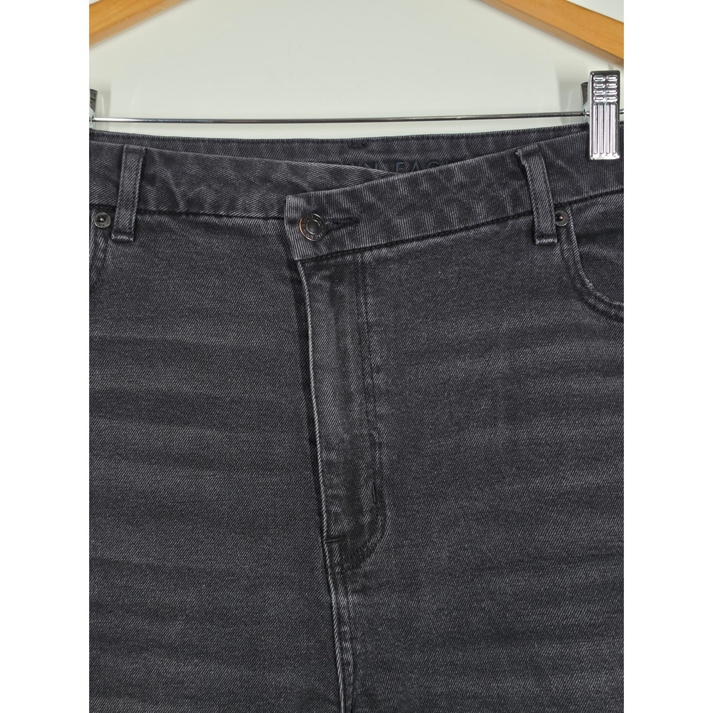 American Eagle‎ Mom Denim Shorts High Rise Shortie Black Raw Hem Asymmetrical 18 - Picture 10 of 11